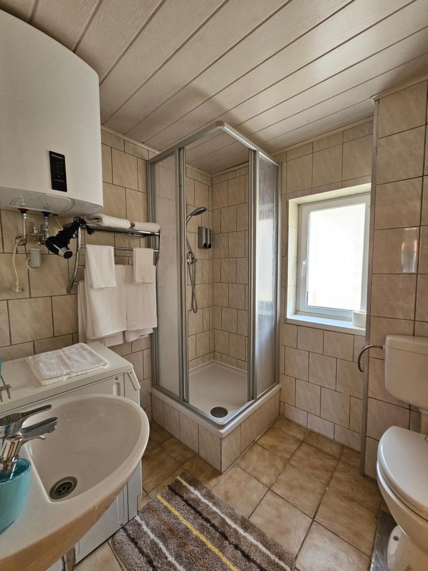 Ferienwohnung In Stadtroda Exterior foto